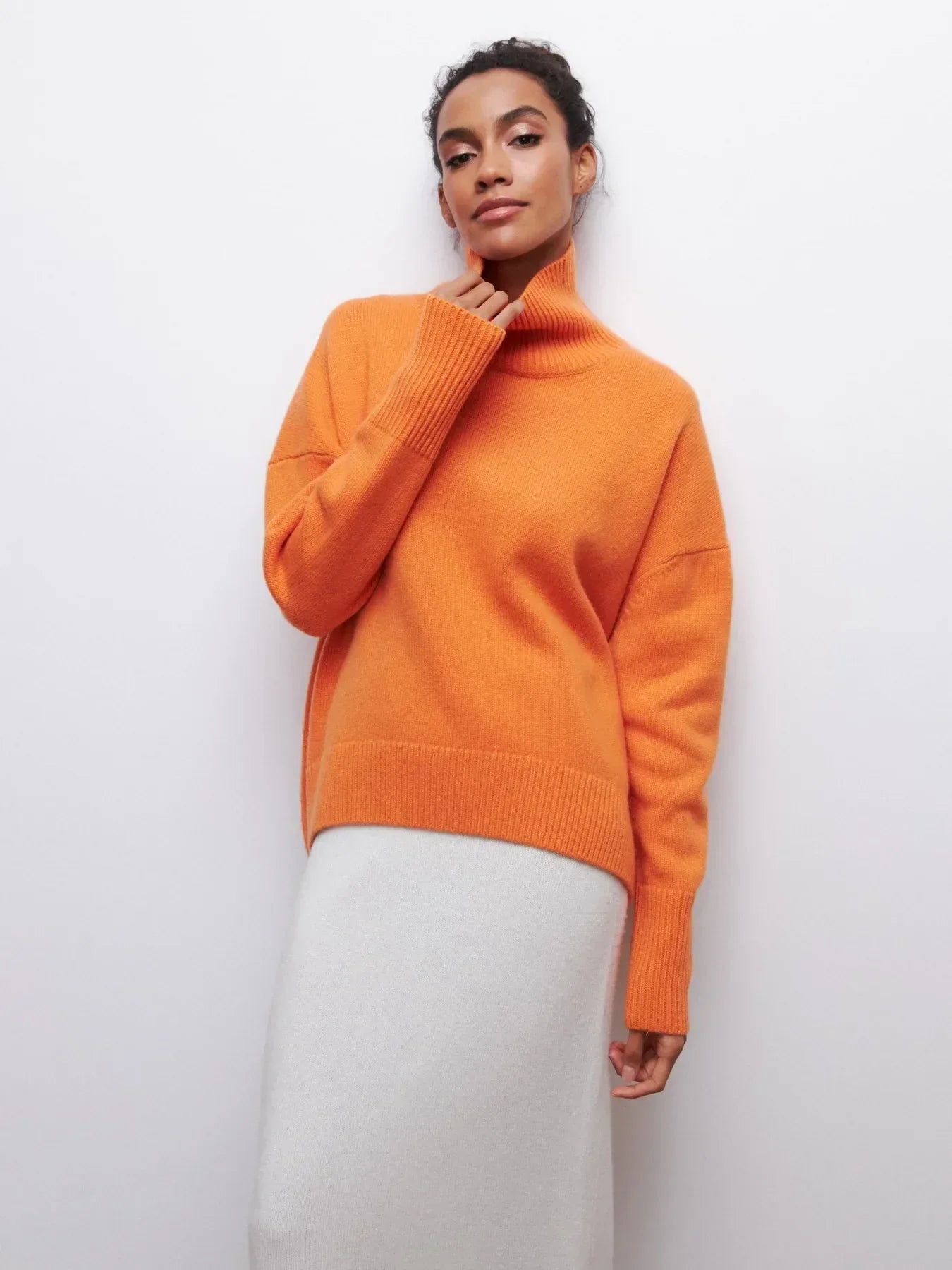 LAILA - ELEGANT TURTLENECK FOR WINTER