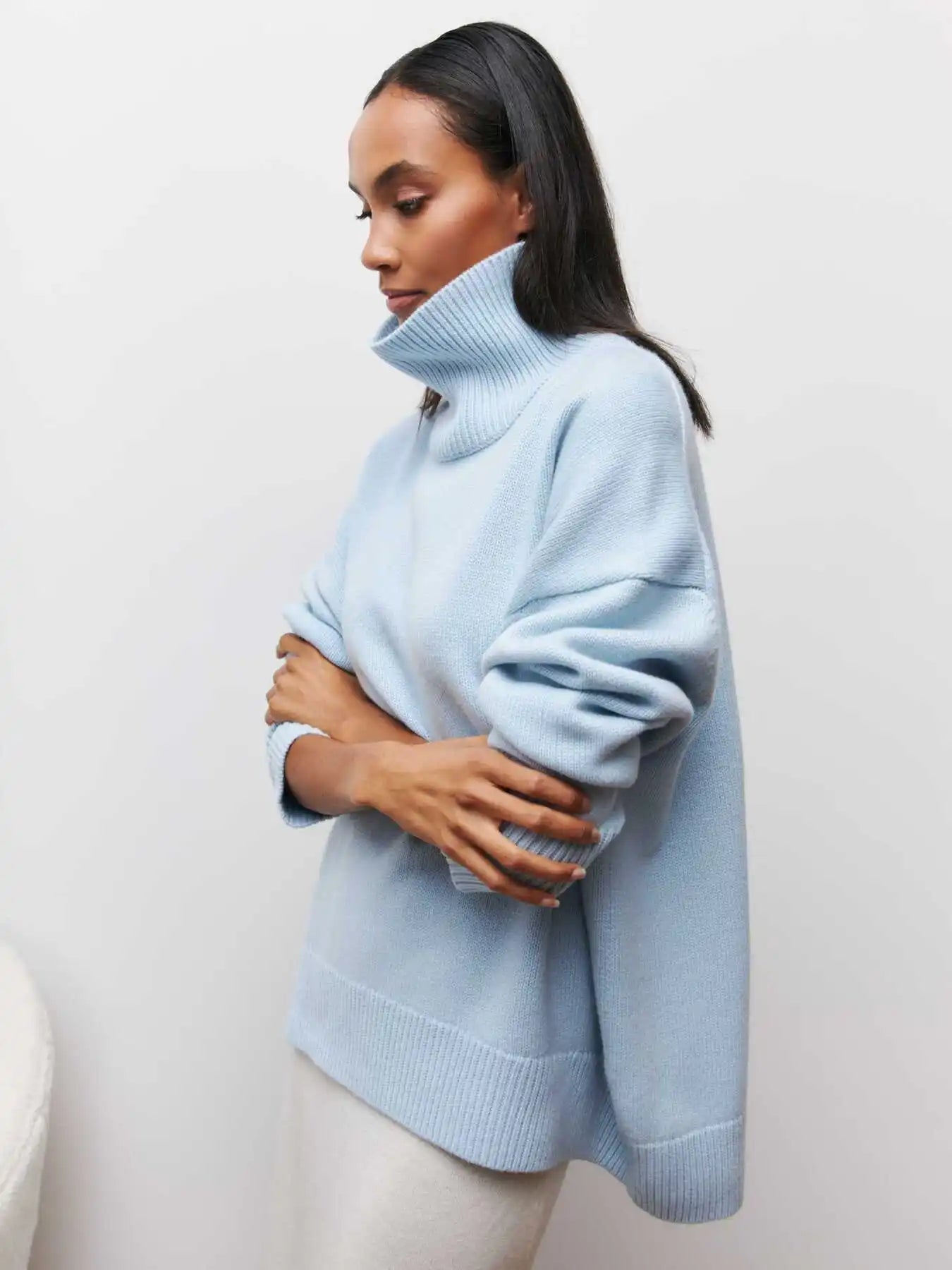 LAILA - ELEGANT TURTLENECK FOR WINTER