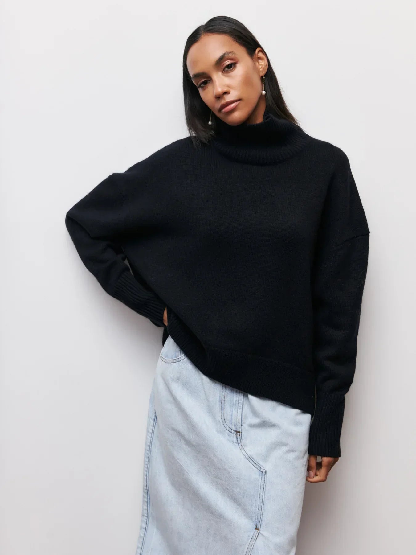 LAILA - ELEGANT TURTLENECK FOR WINTER